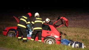 Nehoda pri Očovej: Pre vážne zranené bábätko prileteli záchranári