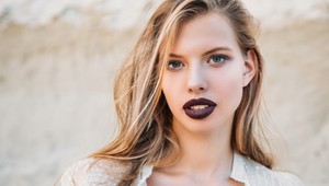 Nebojte sa tmavých rúžov: Vďaka TÝMTO krokom ich budete vedieť nosiť!