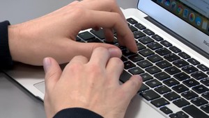 Internet ovládli nenávistné bubliny. Ich šírenie je trestné