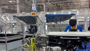 EÚ uvalila dočasné vyrovnávacie clá na dovoz elektromobilov na batérie z Číny