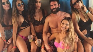 Známy milionár Dan Bilzerian sa pochválil pikantným videom