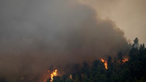 Slovensko vyslalo 75 hasičov na pomoc s lesnými požiarmi v Grécku