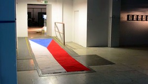 Maďarič vzal umelcom peniaze, pre českú vlajku