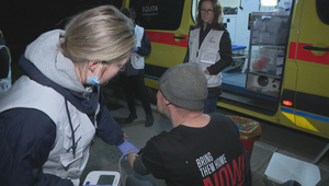 Pre tých, ktorých systém prehliada: Zdravotníci prinášajú starostlivosť pre ľudí bez domova