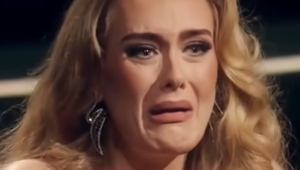 Adele sa zrútila v slzách! TAKÝTO šok pred kamerami nečakala!