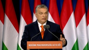 Maďari si volia nový parlament. Orbán stavil na protiimigračnú politiku, ľudí trápi chudoba