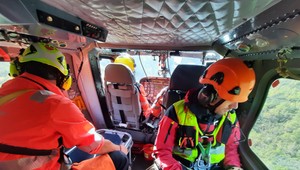 Horskí záchranári ratovali turistu v Tatrách. Bez prilby padal desiatky metrov