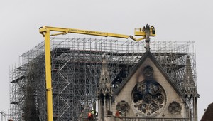 Vyšetrovatelia skúmajú zábery z kamery. Za požiar Notre-Dame môže zrejme skrat