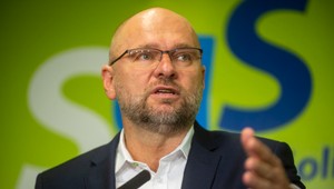 Exkluzívny prieskum AKO pre Na hrane TV JOJ: Polovica ľudí chce odchod SaS, koaliční voliči sú rozpoltení