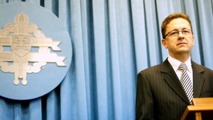 Plány vlády s tajnými službami? Začne to Vojenským spravodajstvom