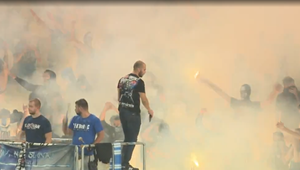 Súboj tradičného derby neskončil len na trávniku. Zápas opäť sprevádzalo primitívne chovanie fanúšikov