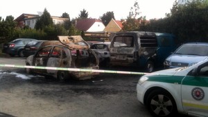 V Bratislave vyčíňal podpaľač, zničil 8 áut!