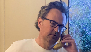 Zasnúbený seriálový Chandler z Priateľov si poriadne zavaril! Flirtoval na zoznamke s dievčinou, tá to zverejnila!