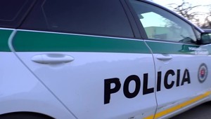 Meninová oslava sa skončila tragédiou. Chlapi pili a nakoniec sa pobili. Jeden z nich je mŕtvy