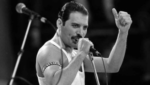 Freddie Mercury by mal dnes 70. Pomenovali po ňom asteroid