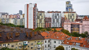 Bytová podvodníčka narobila škody až za 480 000 eur