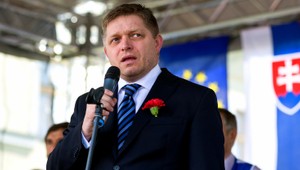 Fico: Garantujem zvýšenie minimálnej mzdy