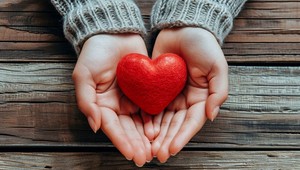 Vydrží vám láska naveky? Čiary na vašej dlani prezradia, aké vás čaká manželstvo