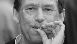 Česi chcú pomenovať letisko v Prahe po Havlovi (†75)