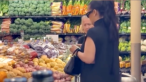 Ľudia v potravinách onemeli! Obyčajný nákup hviezdnej speváčky, no stalo sa TOTO!