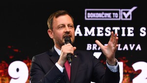 ONLINE: Ukrajinu budeme podporovať do úplného víťazstva, povedal premiér Heger