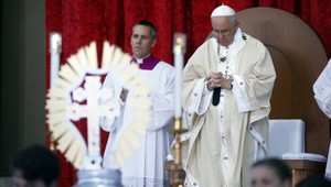 Pápež František v USA svätorečil kontroverzného misionára z 18. storočia