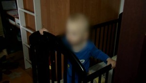 V nemocnici hospitalizovali chlapčeka (1,5) s modrinami. Polícia preveruje ako k nim prišiel