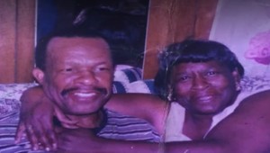 Skutočný dôkaz lásky. Muž každý deň prejde 10 km, aby videl svoju ženu