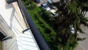 Dievčatko (3) vypadlo z okna bratislavského bytu