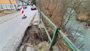 V Bielom Potoku vyhlásili mimoriadnu situáciu. Došlo tam k zosuvu pôdy