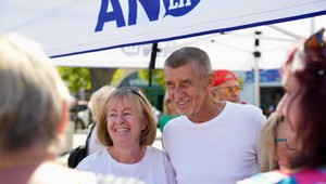 Predvolebný boj v Česku vrcholí: Od útoku na Babiša po strašenie Slovenskom