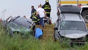 Vyšetrovanie nehody, pri ktorej zomrel štátny tajomník Dolinay: Muža, ktorý do nich vrazil autom, prichytili za volantom