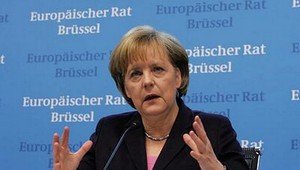 Nemecká kancelárka Merkelová unikla smrti