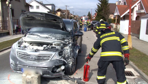 Muž z Považia zničil viaceré autá, nafúkal bezmála tri promile a psychicky sa zrútil
