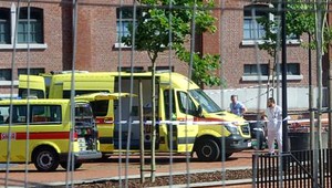 Muž s mačetou napadol dve policajtky, išlo pravdepodobne o terorizmus