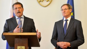 Smer a KDH sa dohodli, manželstvo chápu ako zväzok muža a ženy