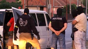 Díler sa snažil polícii utiecť, zastavila ho až streľba