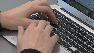 Rozsiahly výpadok internetu vo svete paralyzoval dopravu, banky aj médiá