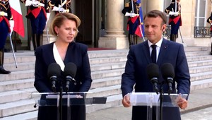 Prezidentka Zuzana Čaputová na návšteve Francúzska. Zvolila zaujímavý účes