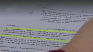 FOTO: Andrej Danko sa dostal do príkladov z fyziky. Študenti riešili aj jeho stožiar