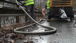 Pod Strečnom opravujú zosunutú cestu, pomôže špeciálny kotvený prah