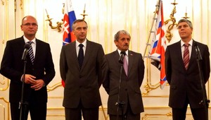 Odkaz opozície Ficovi. Radšej zlepenec, ako totalitu jednej strany