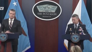 Tlačový brífing Pentagónu k operácii "Epický hnev"