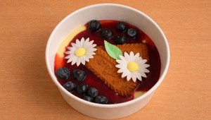 Puding s džemovou polevou a ovocím