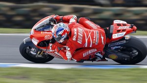 Stoner doma zatiaľ najrýchlejší