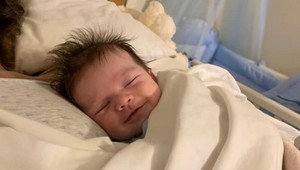 Šťastný koniec pri tejto FOTKE nehľadajte: Smutný osud vysmiateho bábätka vás chytí za srdce