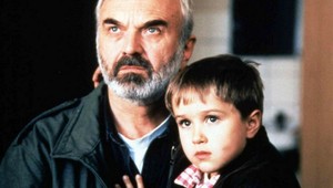 Spoznali by ste ho aj dnes? Takto vyzerá po 22 rokoch chlapec z filmu Kolja