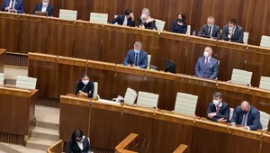 Parlament preložil hlasovanie o predĺžení núdzového stavu. Schôdza bude pokračovať vo štvrtok