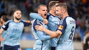 Slovanisti sú už vo Francúzsku, bod z Lille by belasých udržal na čele