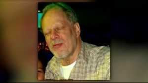 Strelec z Las Vegas zranil ochrankára predtým, než začal masaker na koncerte